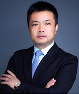 董事长：罗昊澍博士  负责战略和研发